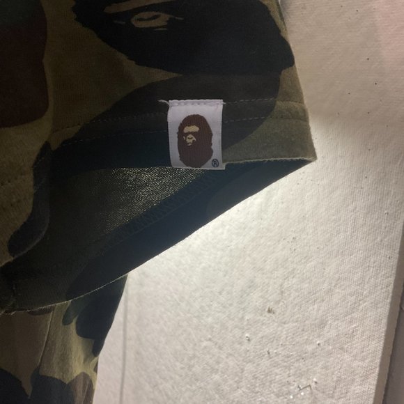 Bape Shark Tee - Picture 4 of 7